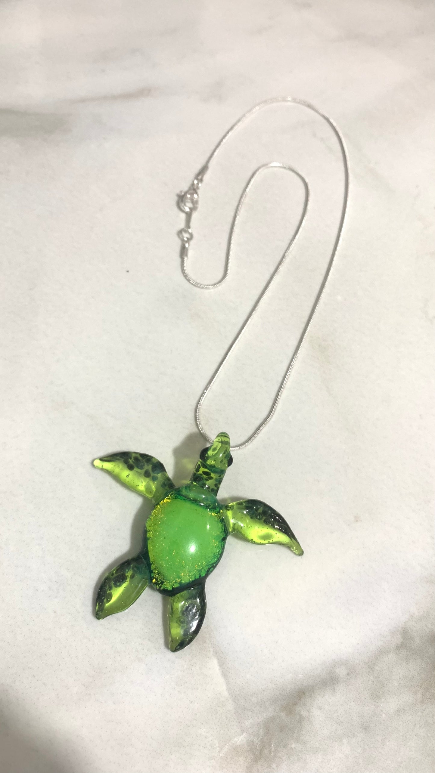 Enchanted Emerald Sea Turtle Glass Pendant Necklace – Handcrafted Coastal Elegance