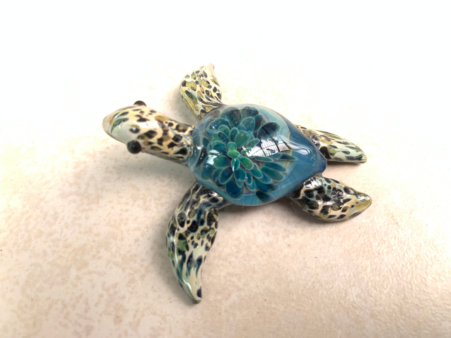 Exquisite Coral Reef Implosion Sea Turtle Glass Pendant – Handcrafted Ocean-Inspired Jewelry