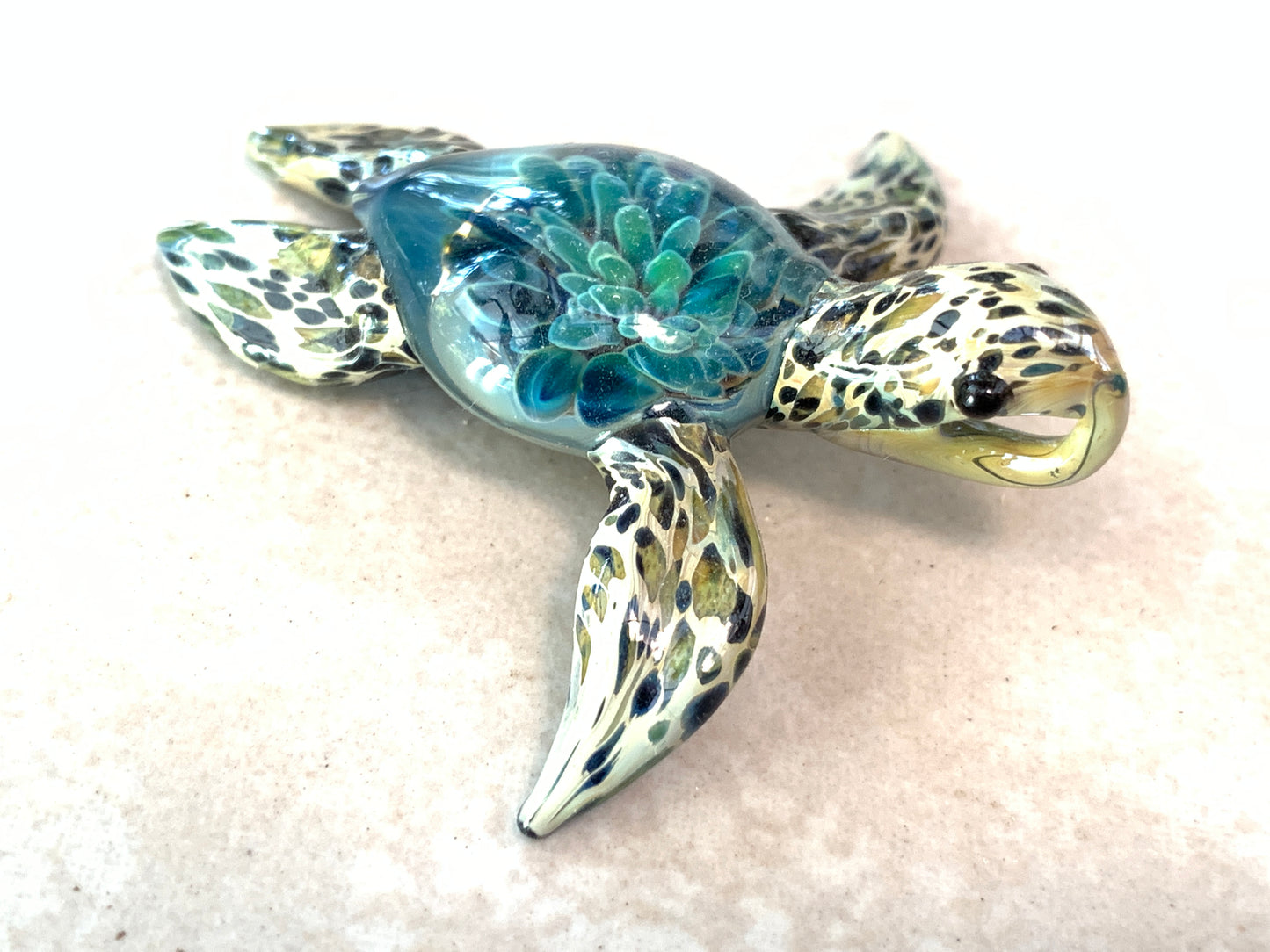 Exquisite Coral Reef Implosion Sea Turtle Glass Pendant – Handcrafted Ocean-Inspired Jewelry